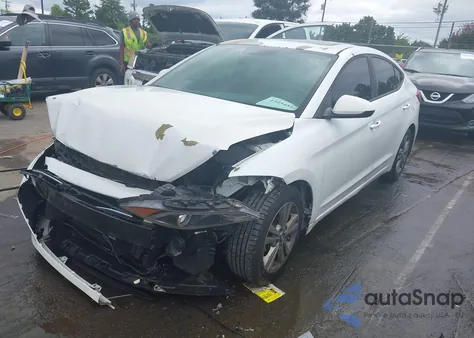 2017 Hyundai Elantra Value Edition z USA, uszkodzony, nr VIN 5NPD84LF3HH210026